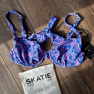 Skatie Lola top in HERMOSA 💜